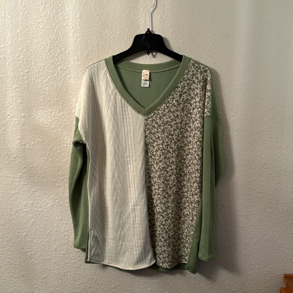 NWOT made in USA top green floral